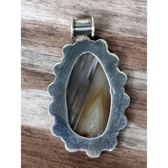 Vintage Silver & Agate Oval Pendant With Intricate Floral Design 29.04g - Picture 5 of 8